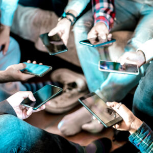 Internet, Redes Sociales y Dispositivos Digitales